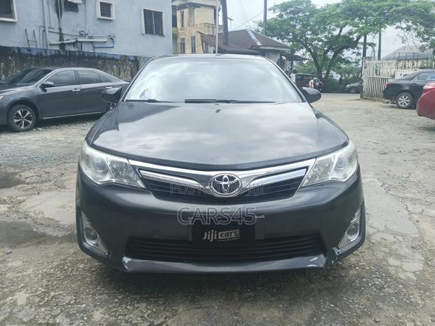 Toyota Camry SE Limited Edition 4dr Sedan (2.5L 4cyl 6A) 2012 Gray
