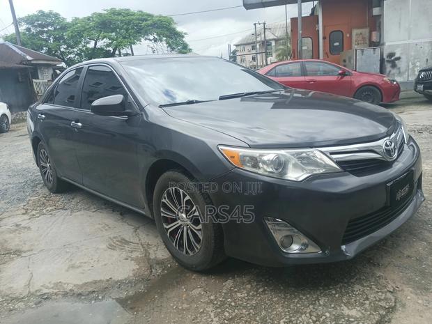 Toyota Camry SE Limited Edition 4dr Sedan (2.5L 4cyl 6A) 2012 Gray