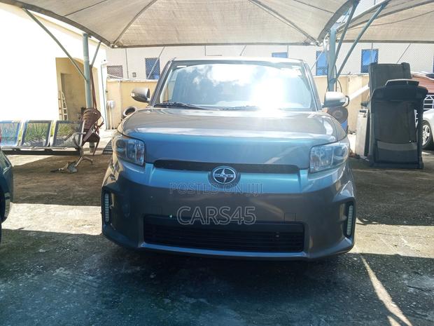 Scion xB 2011 Brown