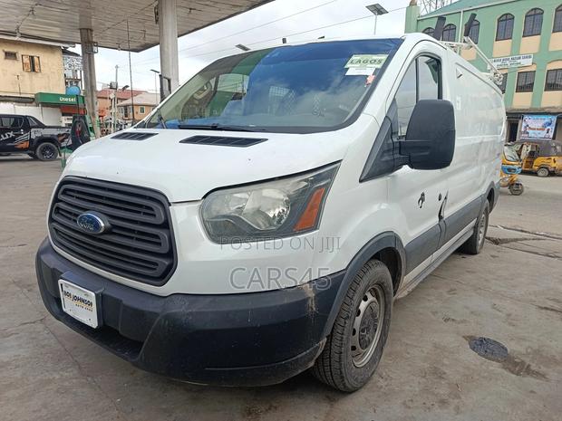 Ford Transit-350 2015 White