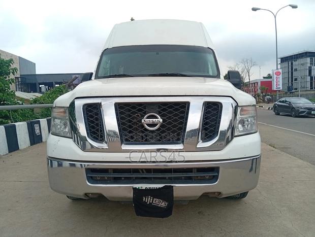 Nissan NV3500 2017 White