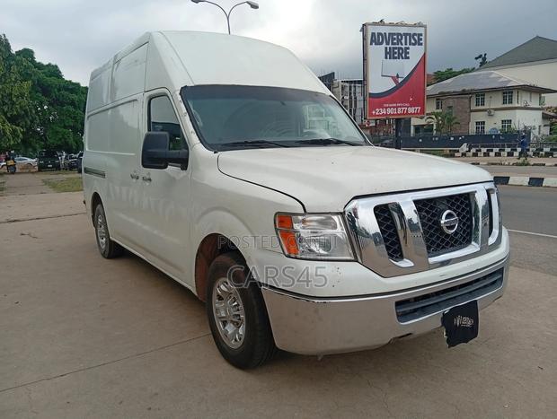Nissan NV3500 2017 White