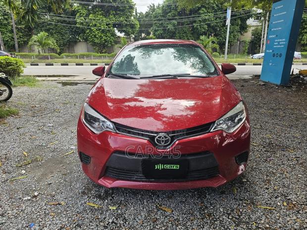 Toyota Corolla 2014 Red