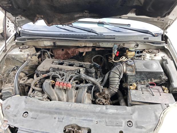 Toyota Corolla 2004 Gray
