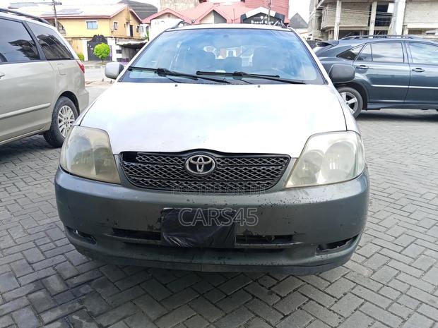 Toyota Corolla 2004 Gray
