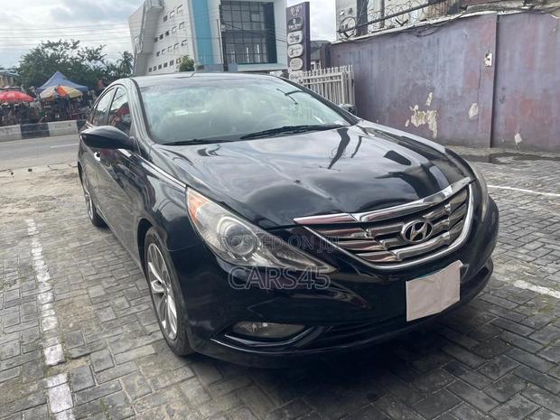 Hyundai Sonata 2013 Black