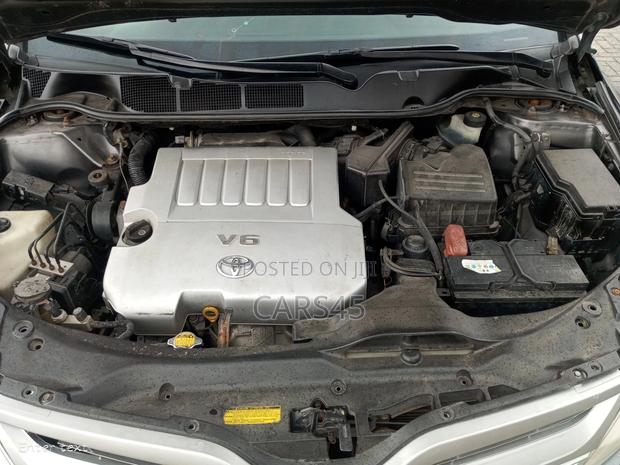 Toyota Venza 2011 Gray