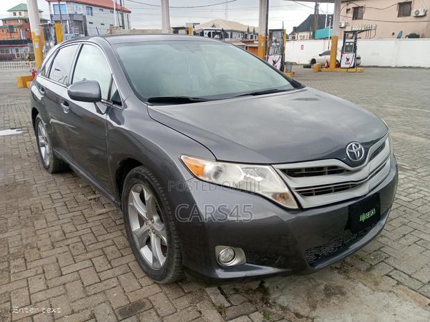 Toyota Venza 2011 Gray