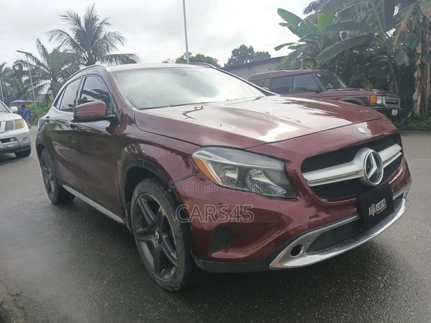 Mercedes-Benz GLA 250 2015 Red