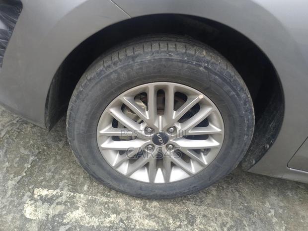Kia Rio 2023 Gray