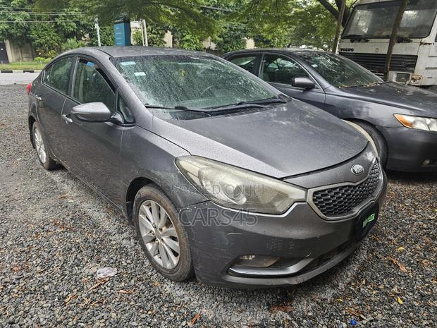Kia Cerato 2015 Gray