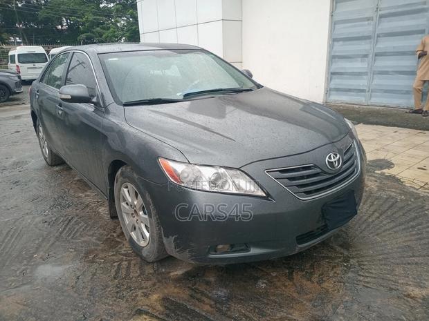 Toyota Camry 2009 Gray