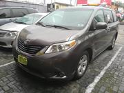 Toyota Sienna 2013 Gray for sale