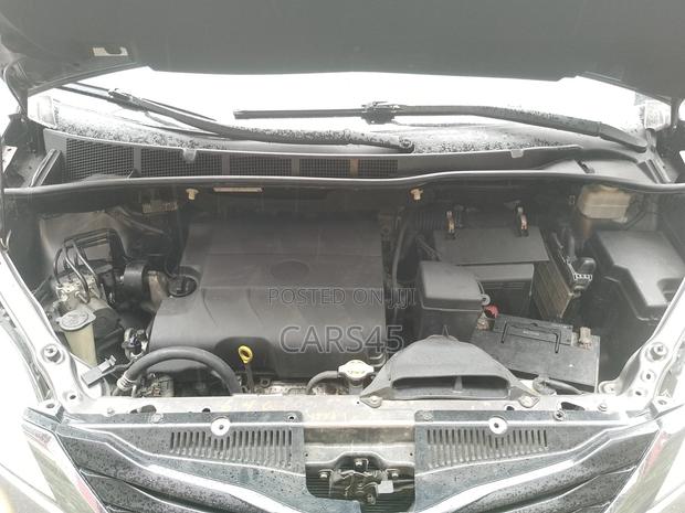 Toyota Sienna 2013 Gray
