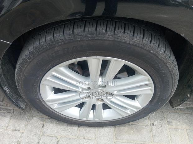 Lexus ES 2013 Black