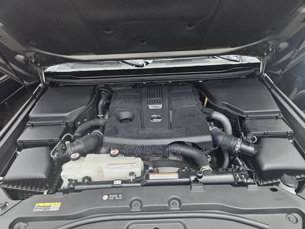 Lexus GX 2025 Silver