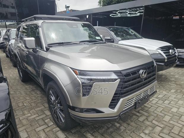 Lexus GX 2025 Silver