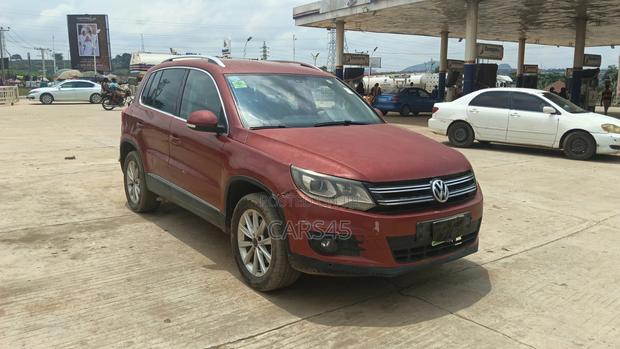 Volkswagen Tiguan 2012 Red