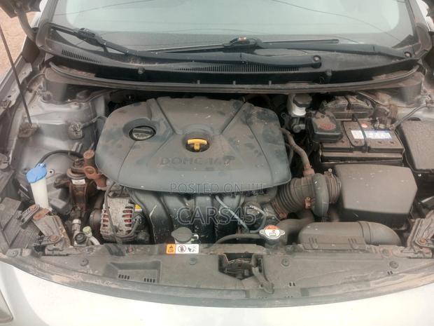Hyundai Elantra GT 2013 Gray