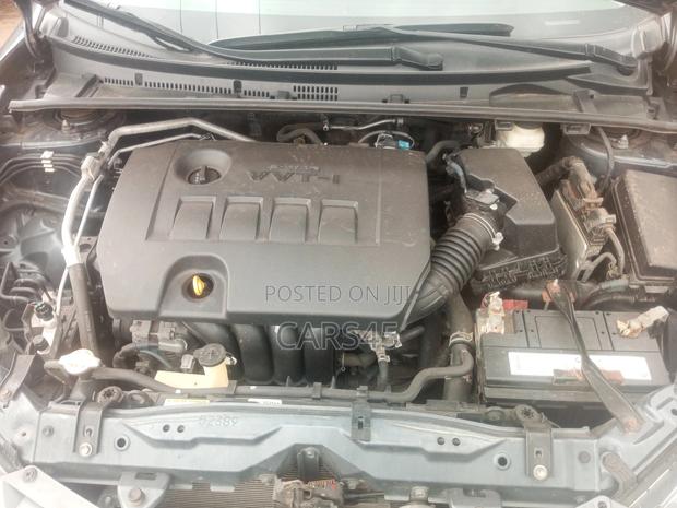 Toyota Corolla LE 4dr Sedan (1.8L 4cyl CVT) 2016 Gray