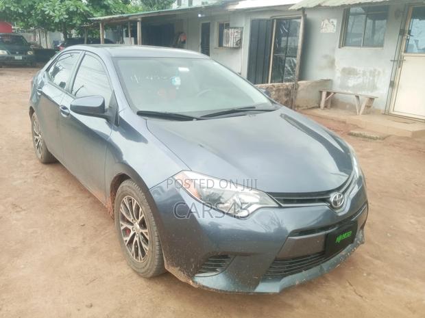 Toyota Corolla LE 4dr Sedan (1.8L 4cyl CVT) 2016 Gray