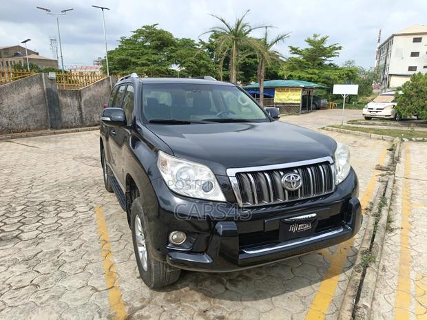 Toyota Land Cruiser Prado 2012 Black