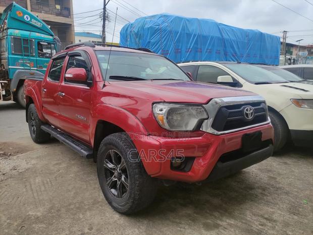 Toyota Tacoma 2015 Red