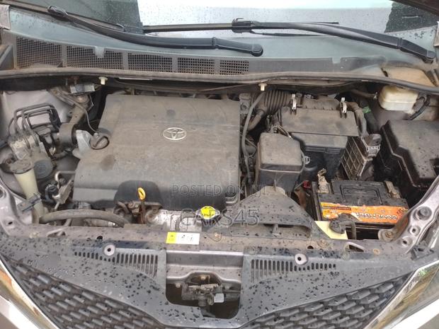 Toyota Sienna 2014 Gray