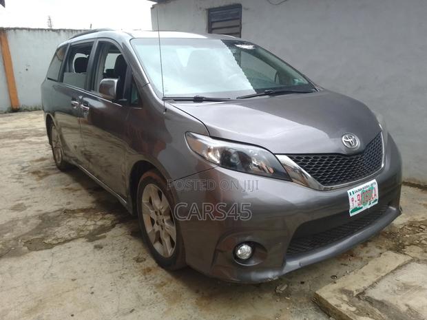 Toyota Sienna 2014 Gray