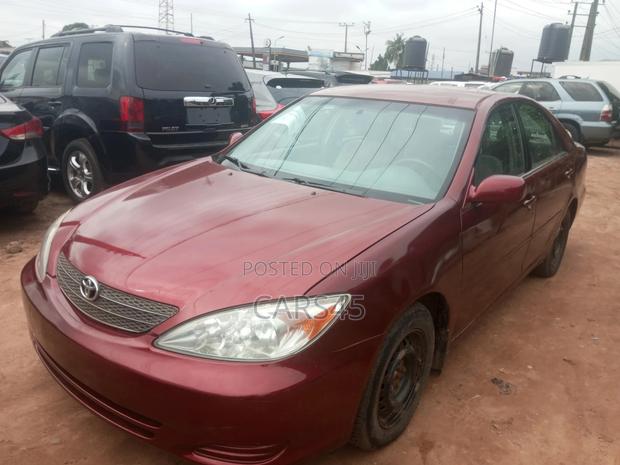 Toyota Camry LE 4dr Sedan (2.4L 4cyl 4A) 2004 Red