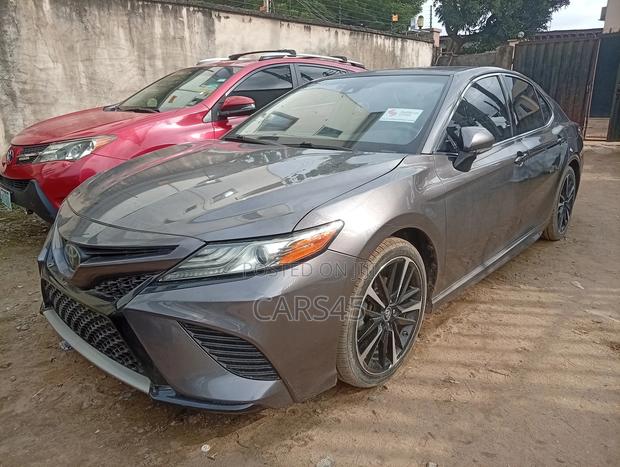 Toyota Camry 2019 Gray