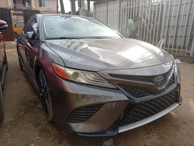 Toyota Camry 2019 Gray