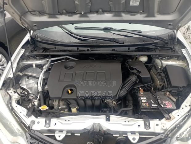 Toyota Corolla 2016 Silver