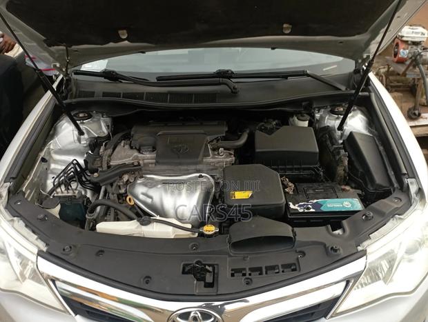 Toyota Camry 2012 Silver