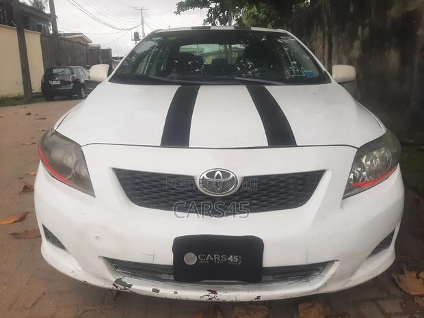 Toyota Corolla 2009 White