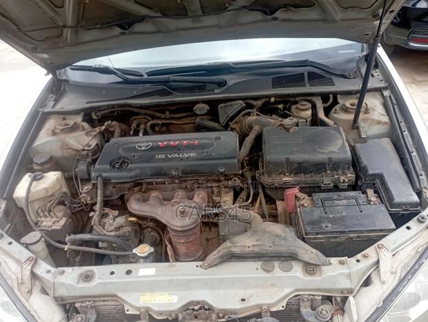 Toyota Camry 2005 Silver