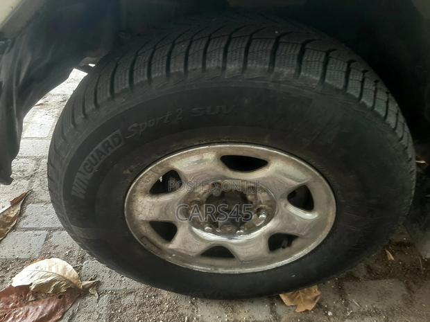 Nissan Pathfinder 1998 Gold