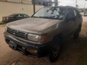 Nissan Pathfinder 1998 Gold for sale