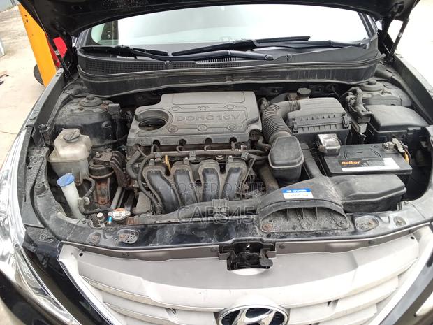 Hyundai Sonata 2011 Black
