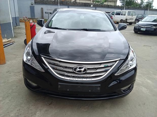 Hyundai Sonata 2011 Black