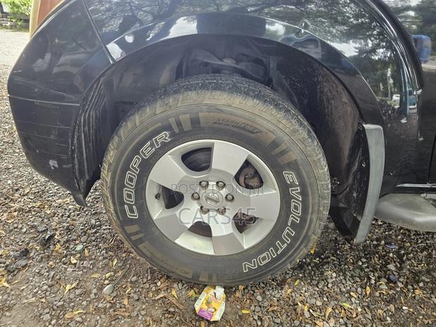 Nissan Pathfinder 2007 Black