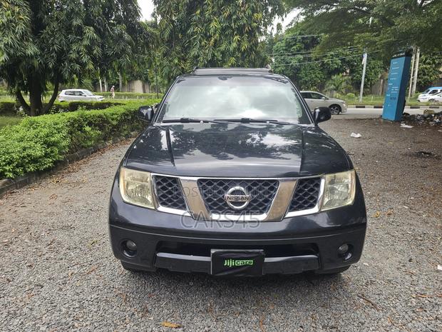 Nissan Pathfinder 2007 Black