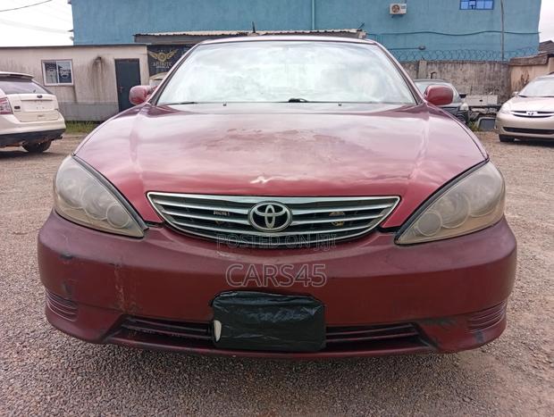 Toyota Camry LE 4dr Sedan (2.4L 4cyl 5M) 2002 Red