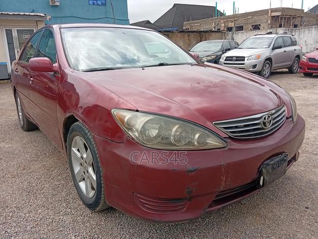 Toyota Camry LE 4dr Sedan (2.4L 4cyl 5M) 2002 Red
