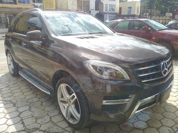 Mercedes-Benz M Class ML400 4MATIC 4dr SUV AWD (3.0L 6cyl Turbo 7A)