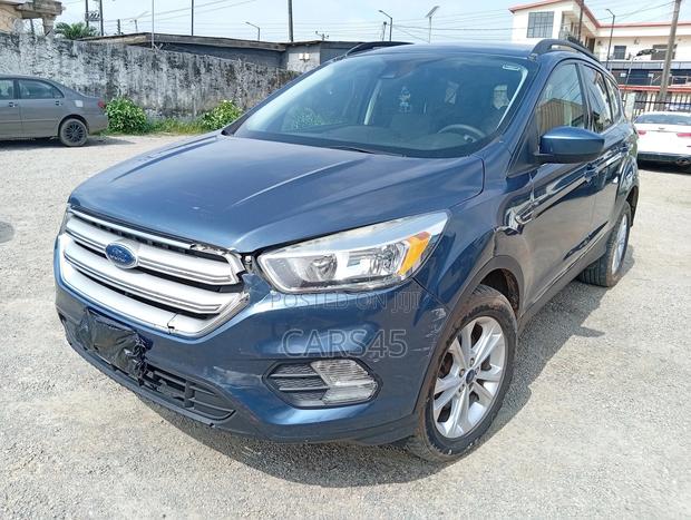 Ford Escape SE FWD 2018 Green
