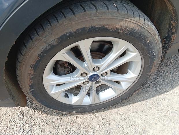 Ford Escape SE FWD 2018 Green
