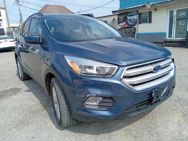 Ford Escape SE FWD 2018 Green