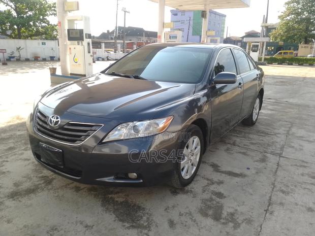 Toyota Camry 2009 Gray