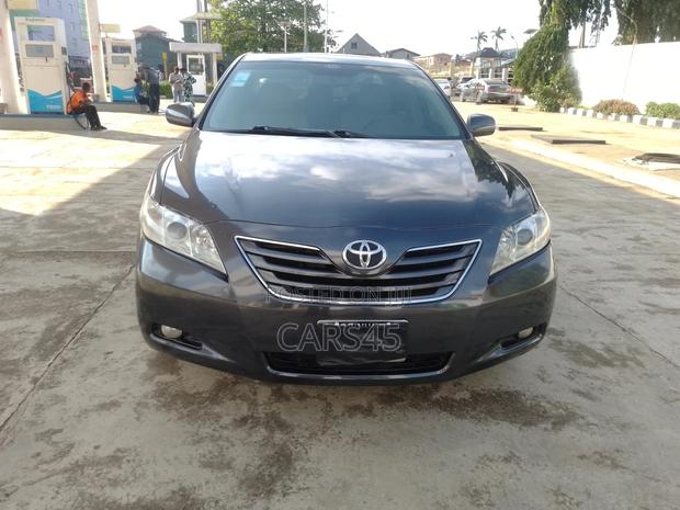 Toyota Camry 2009 Gray